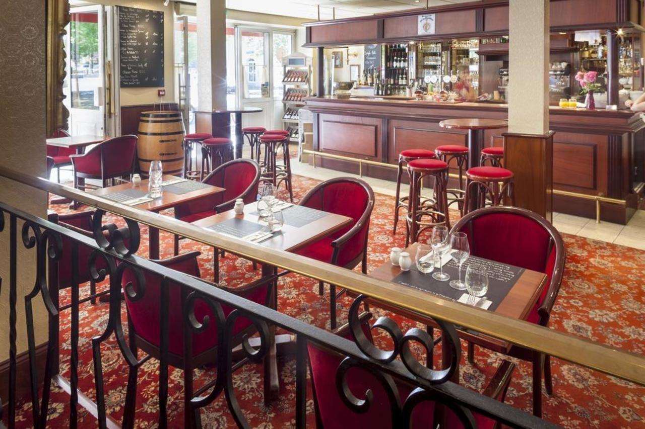 Brit Hotel Le Lion D'Or Chinon Eksteriør billede