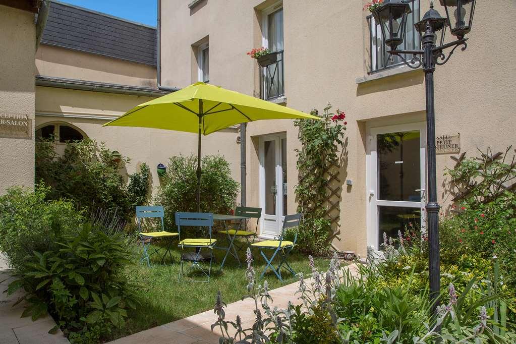 Brit Hotel Le Lion D'Or Chinon Eksteriør billede