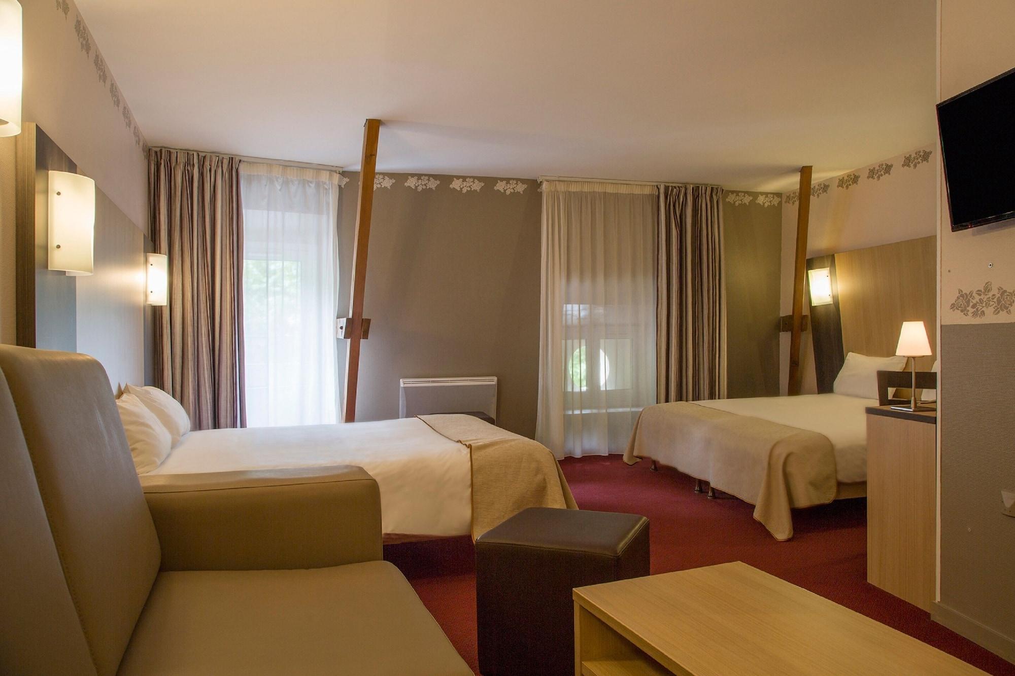 Brit Hotel Le Lion D'Or Chinon Eksteriør billede