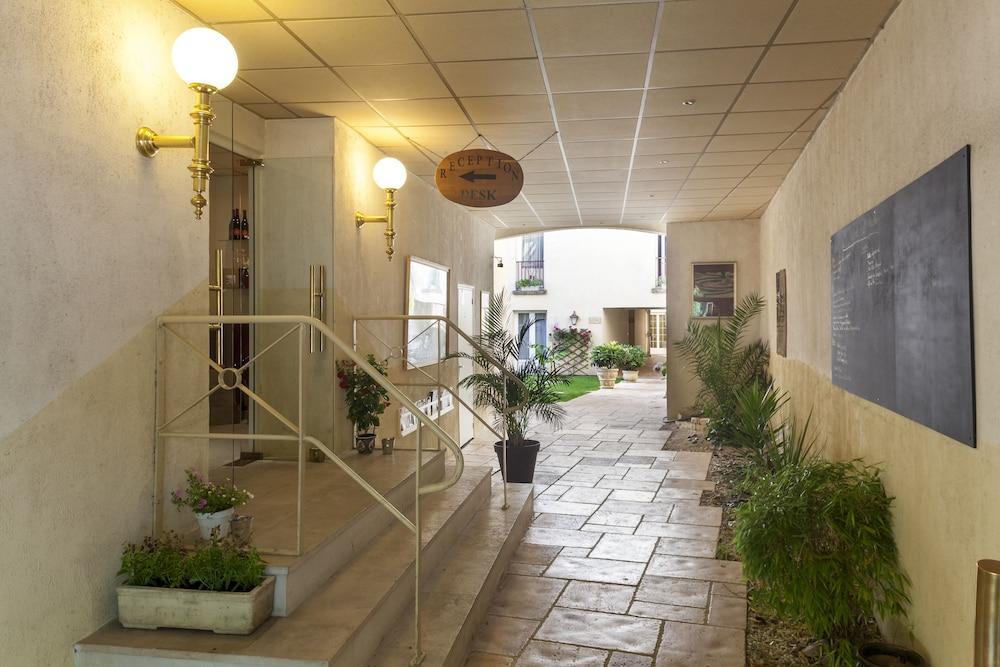 Brit Hotel Le Lion D'Or Chinon Eksteriør billede