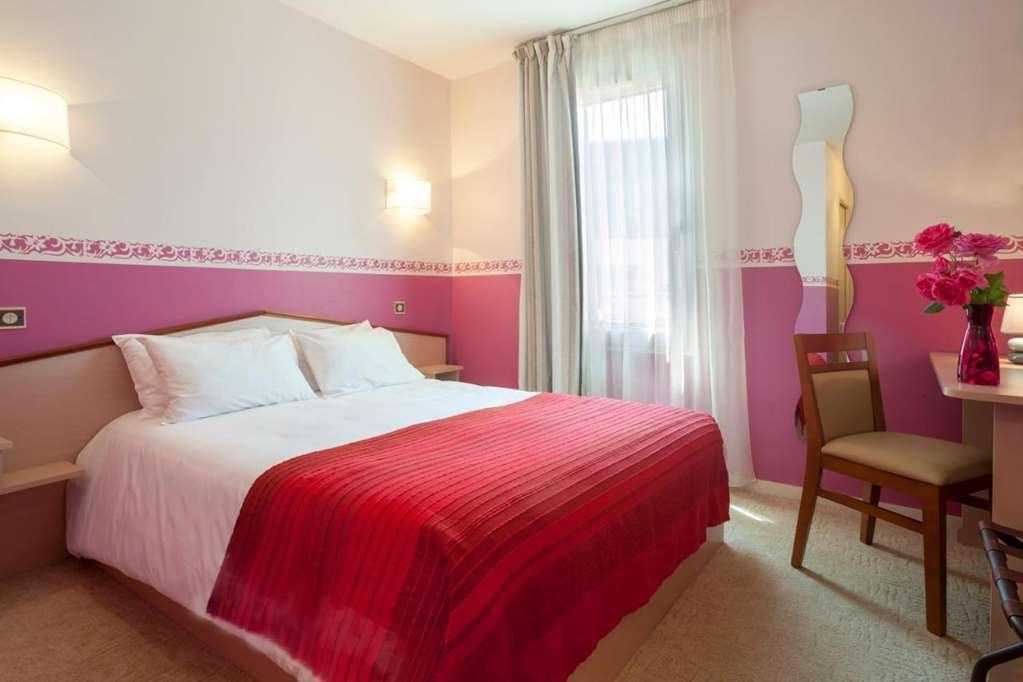 Brit Hotel Le Lion D'Or Chinon Værelse billede