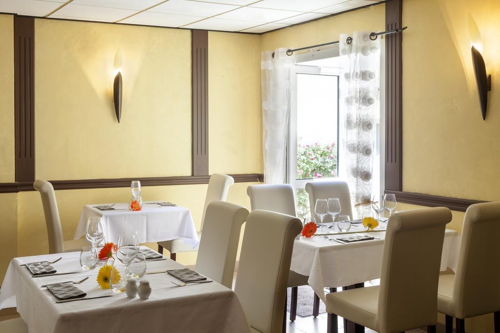 Brit Hotel Le Lion D'Or Chinon Eksteriør billede