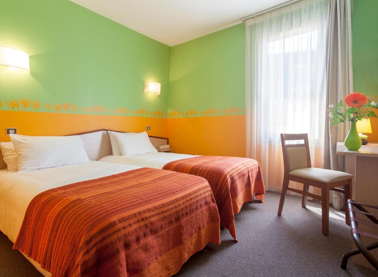 Brit Hotel Le Lion D'Or Chinon Eksteriør billede